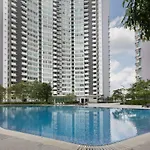 Hostahome Suites At Tropez Residence Danga Bay