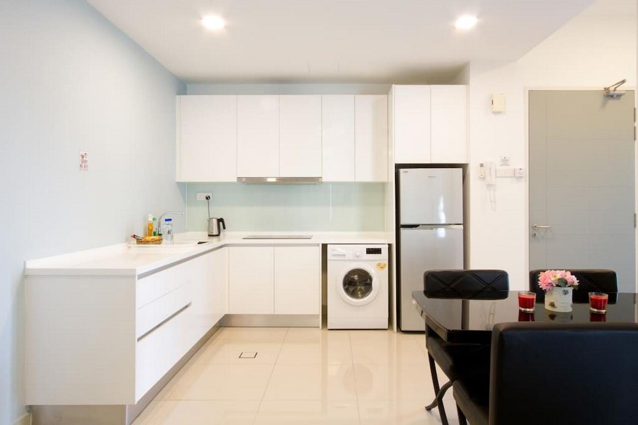 Hostahome Suites At Tropez Danga Bay *