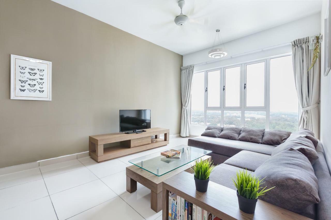 Hostahome Suites At Tropez Danga Bay Apartment